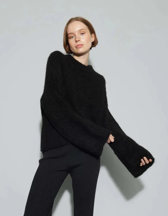 Oval Square OSCult Knit O-Neck