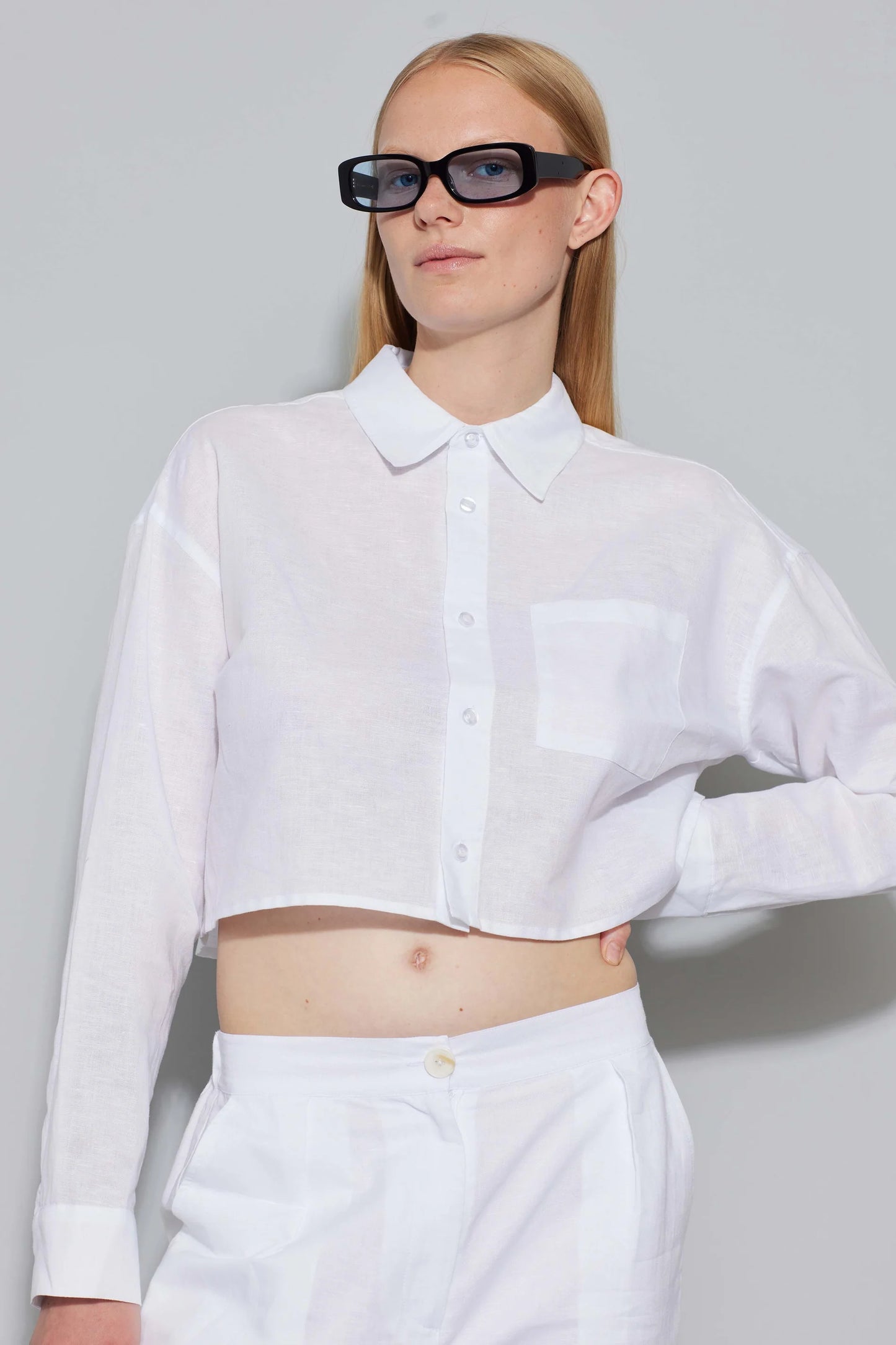 Oval Square Leo Cropped Shirt