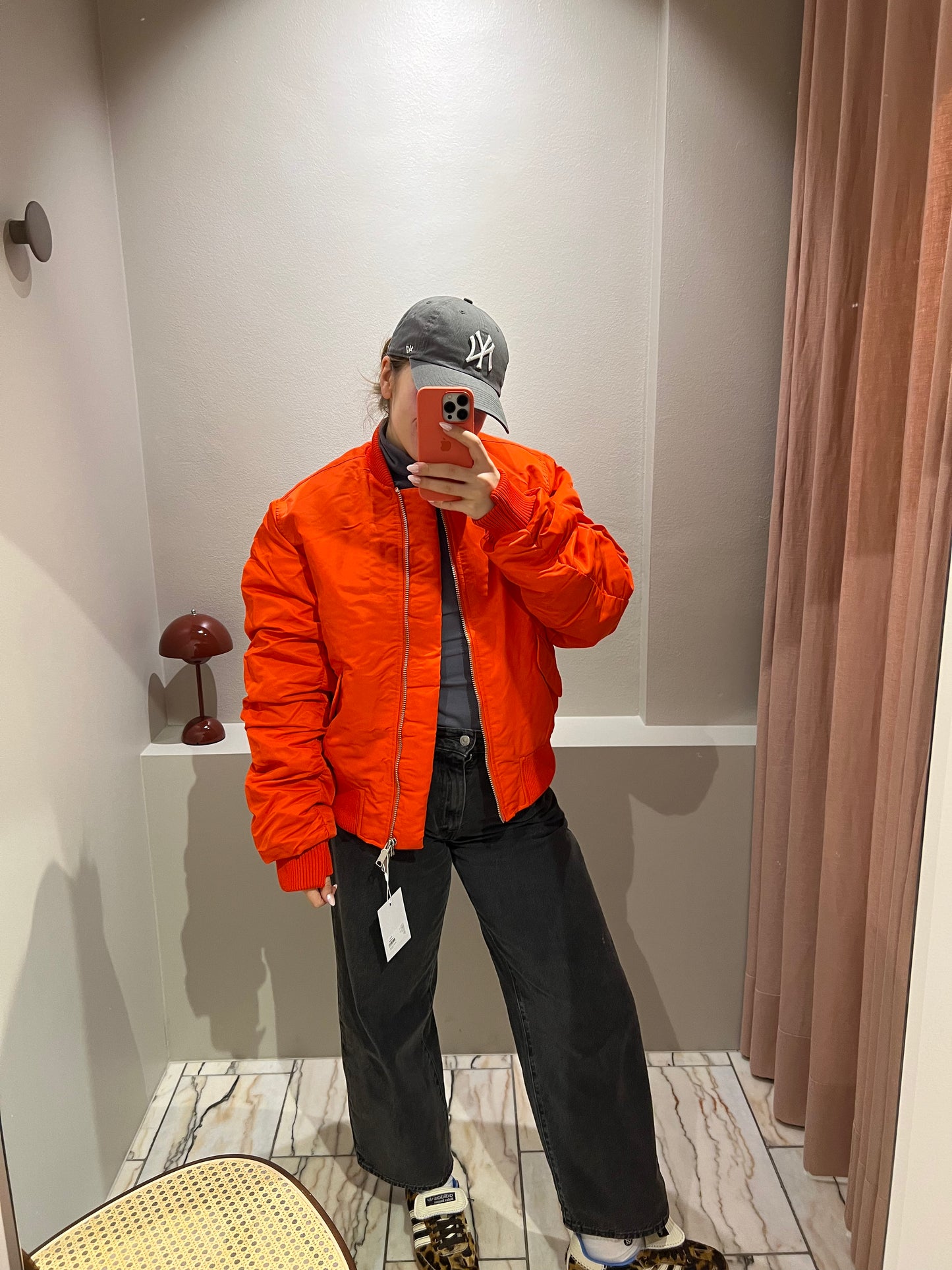 Won Hundred Reykjavik Bomber