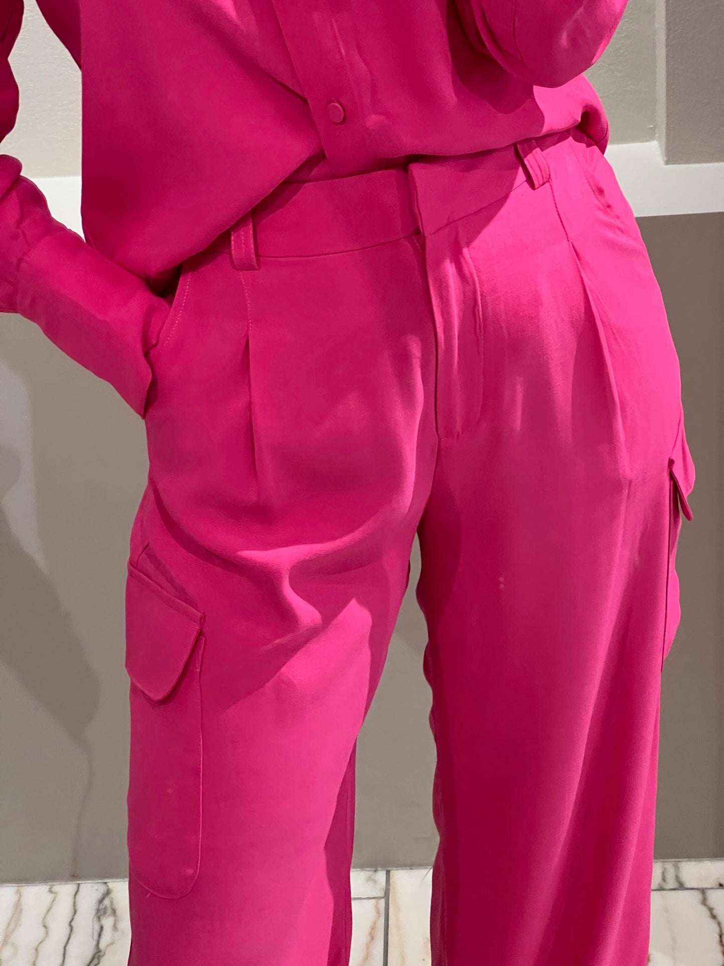 SUNCOO JOHN Trousers