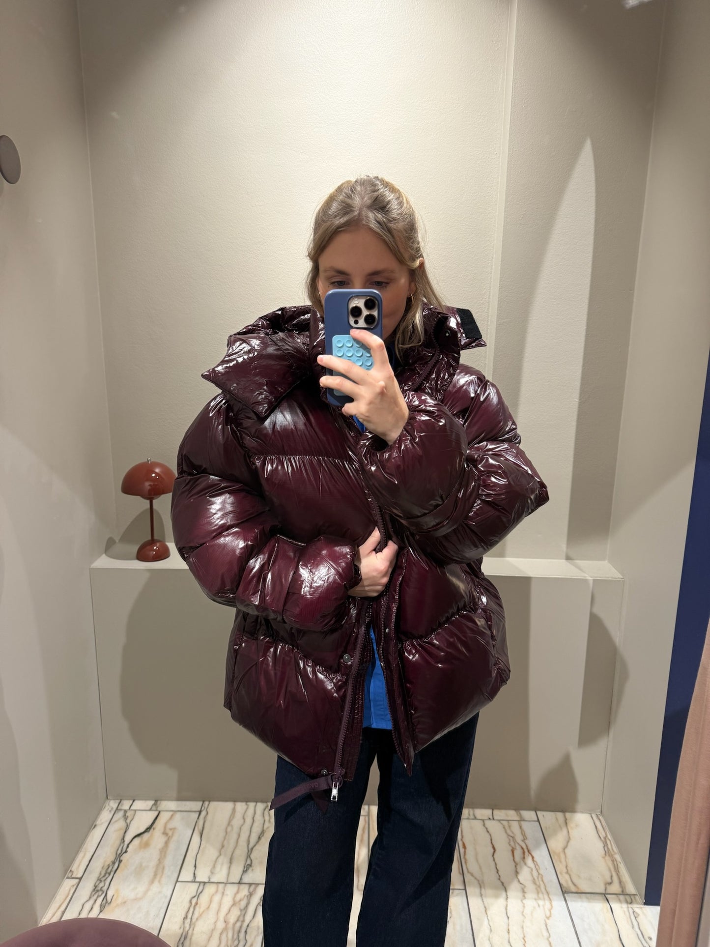 Oval Square Active Hood Jacket Burgundy