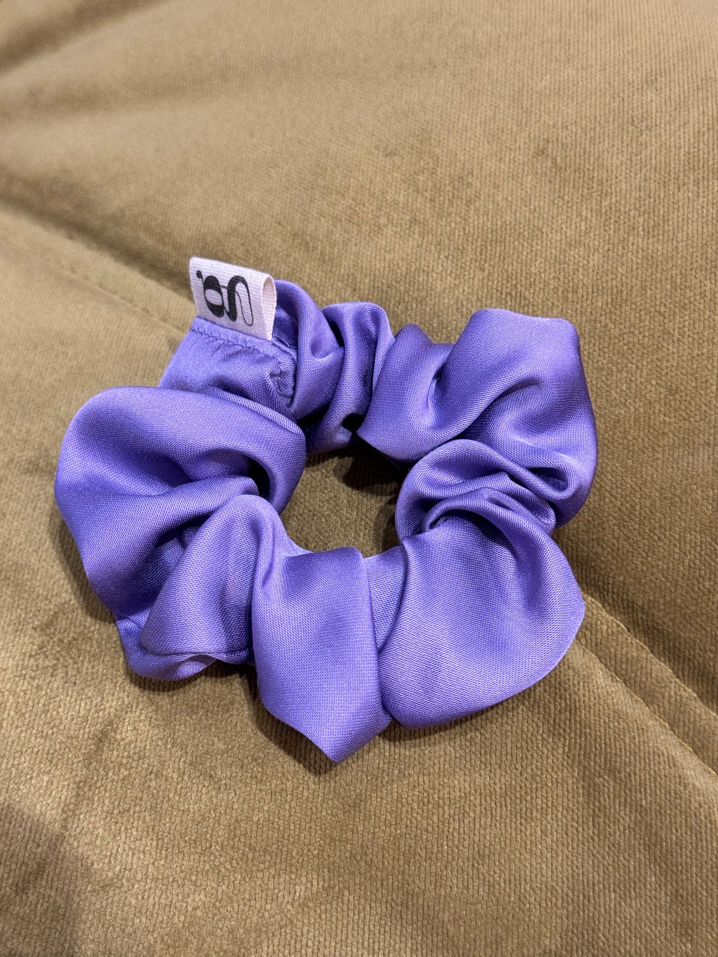 Lila g-Scrunchies