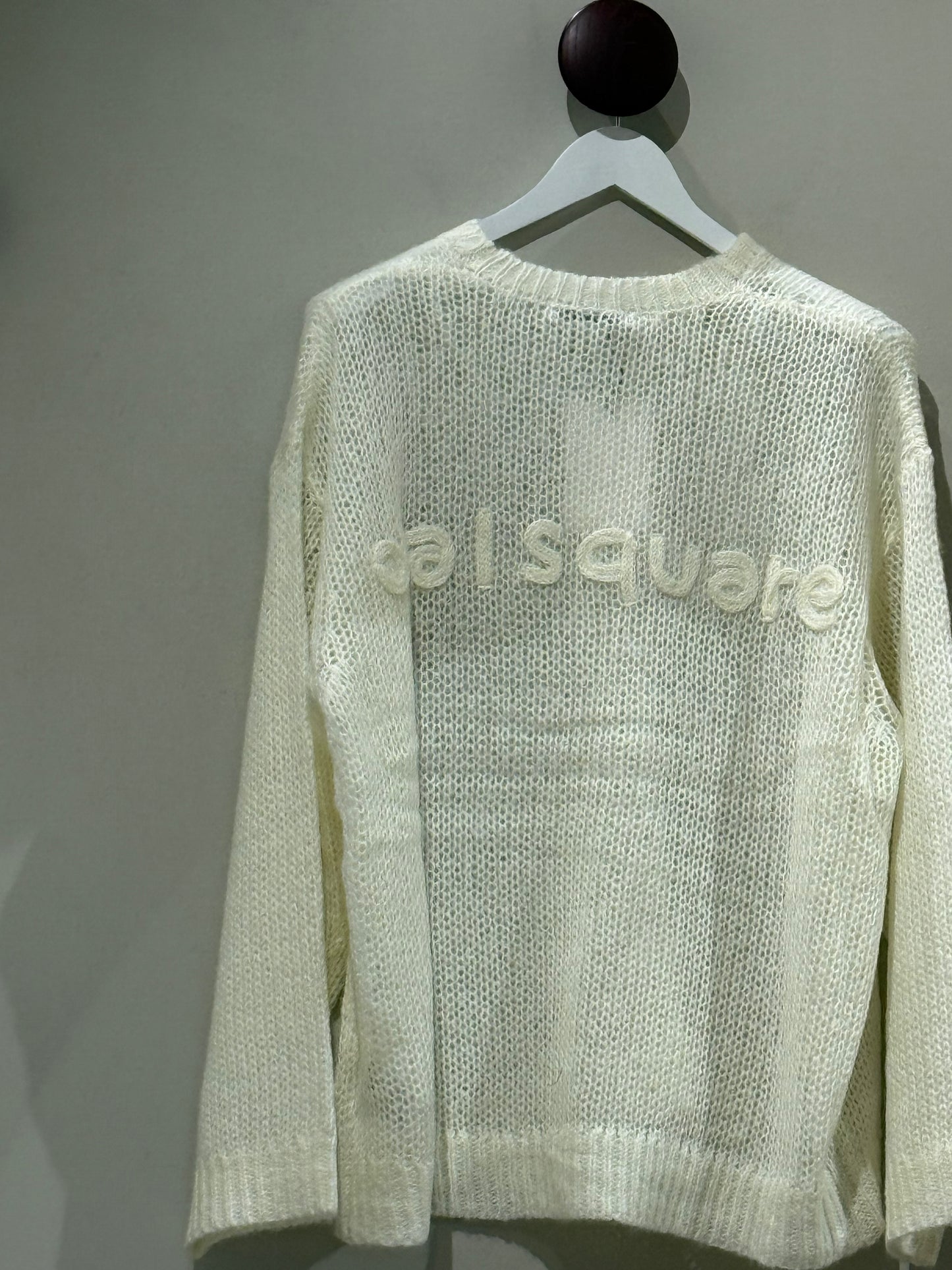 Oval Square Light Oversized Knit