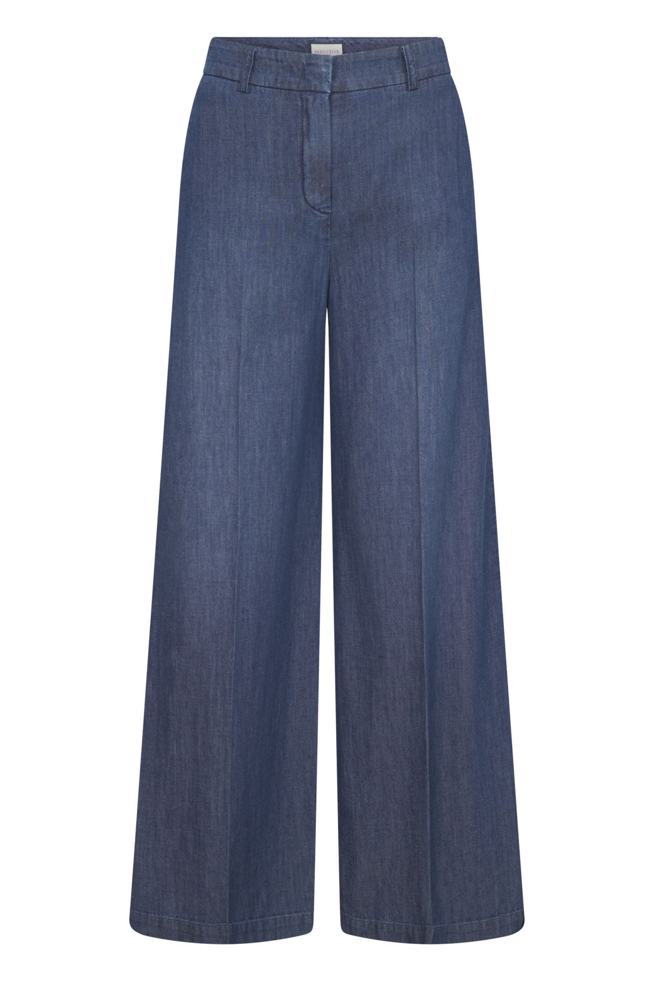 Seductive Shiloh Summer Denim