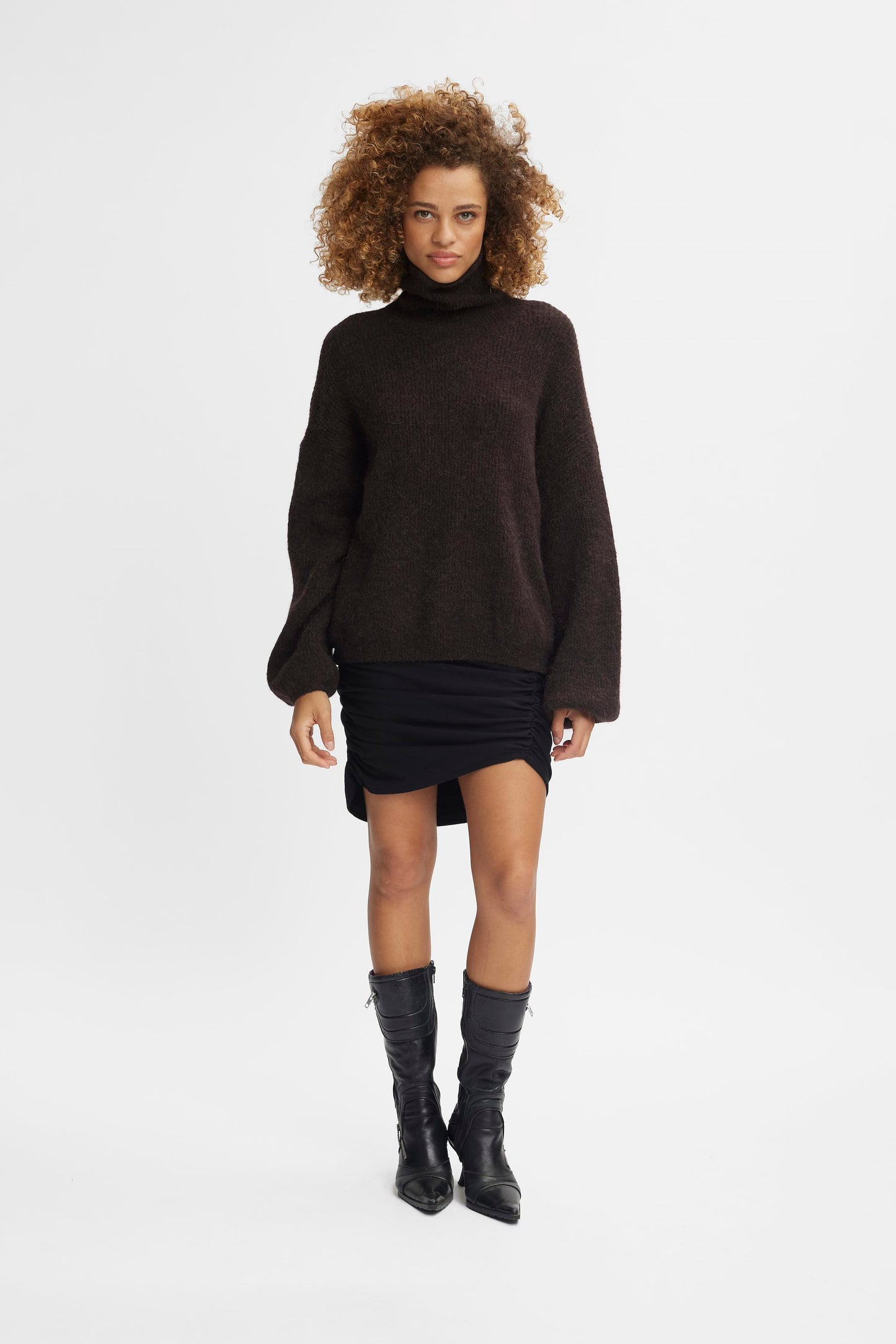 Gestuz AlphaGZ Is Rollneck