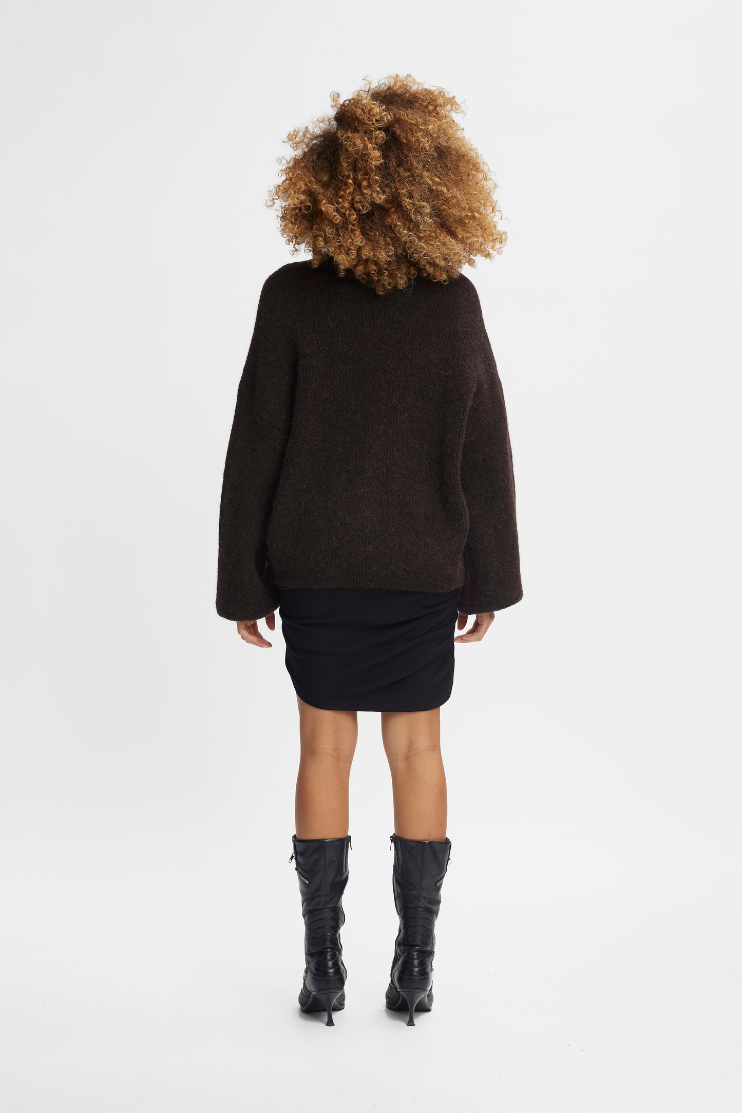 Gestuz AlphaGZ Is Rollneck