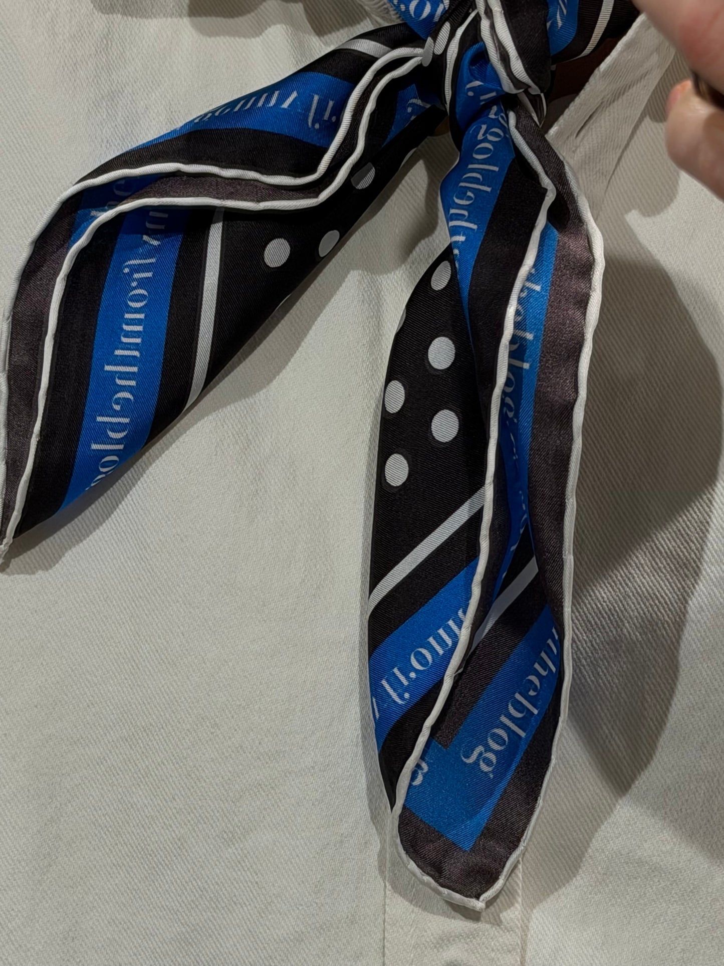 G-Silk Scarf Polka Dot