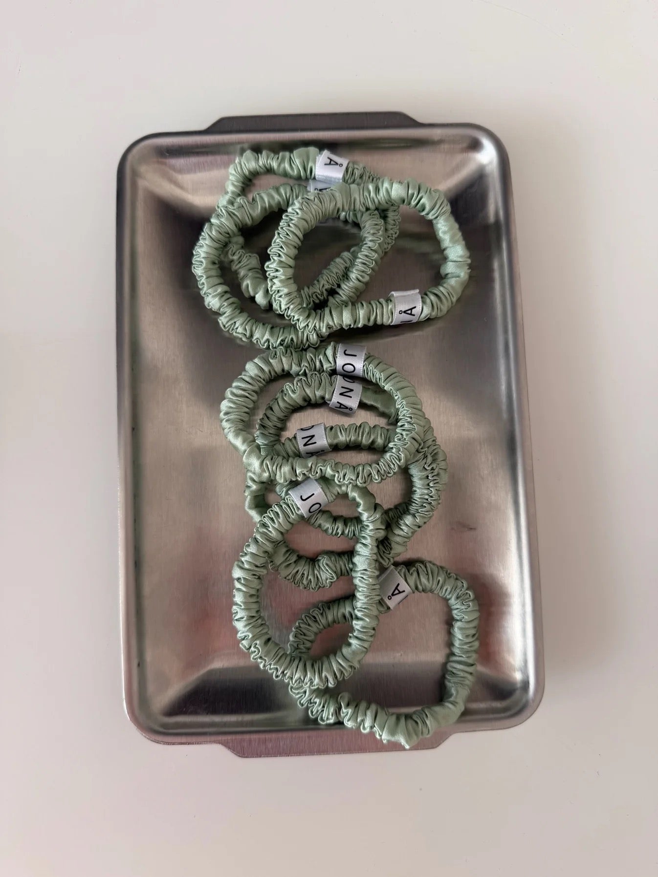 Essential Silk Scrunchies Green