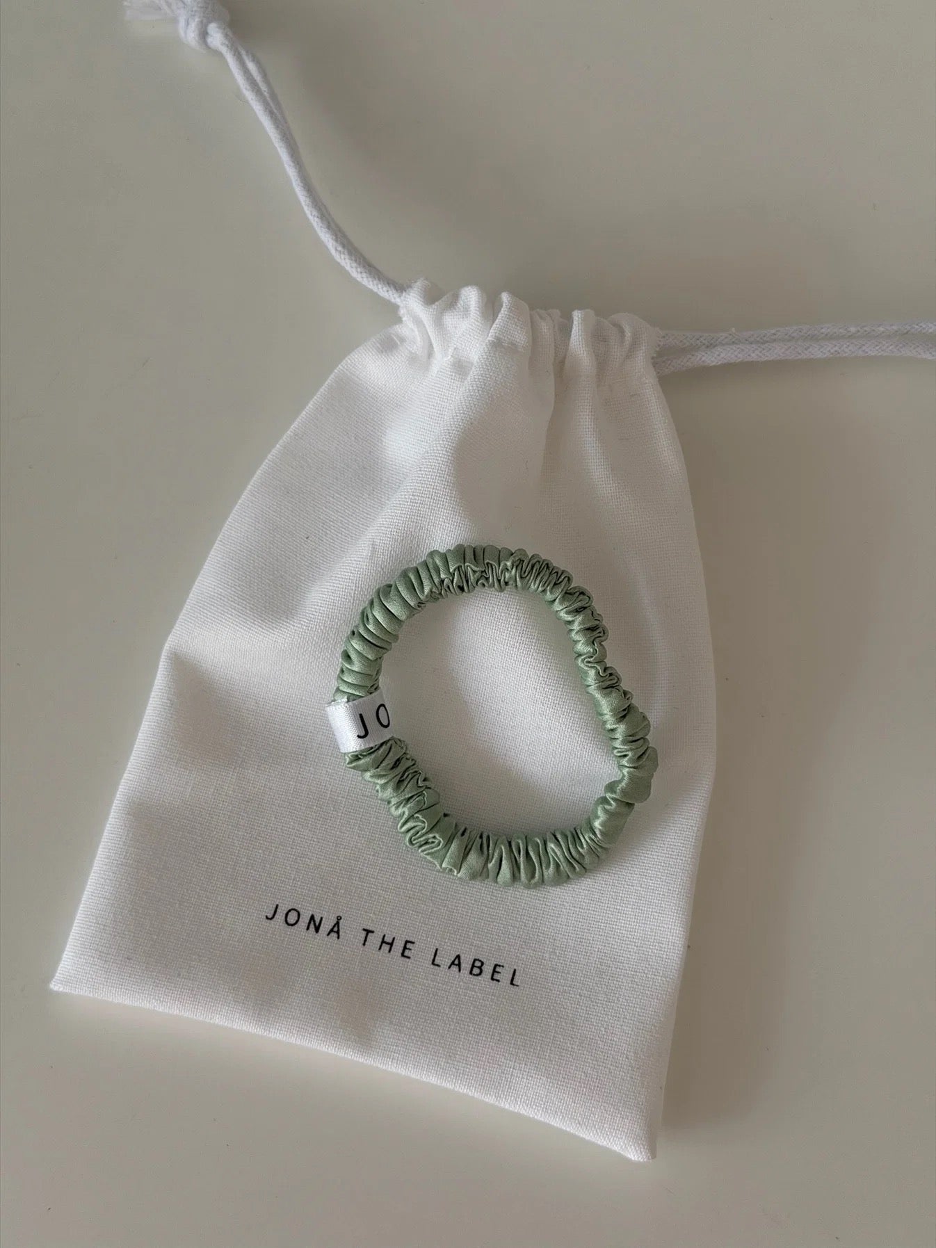 Essential Silk Scrunchies Green
