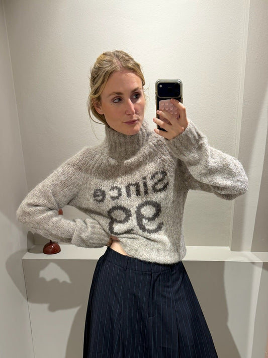 Celena Pullover