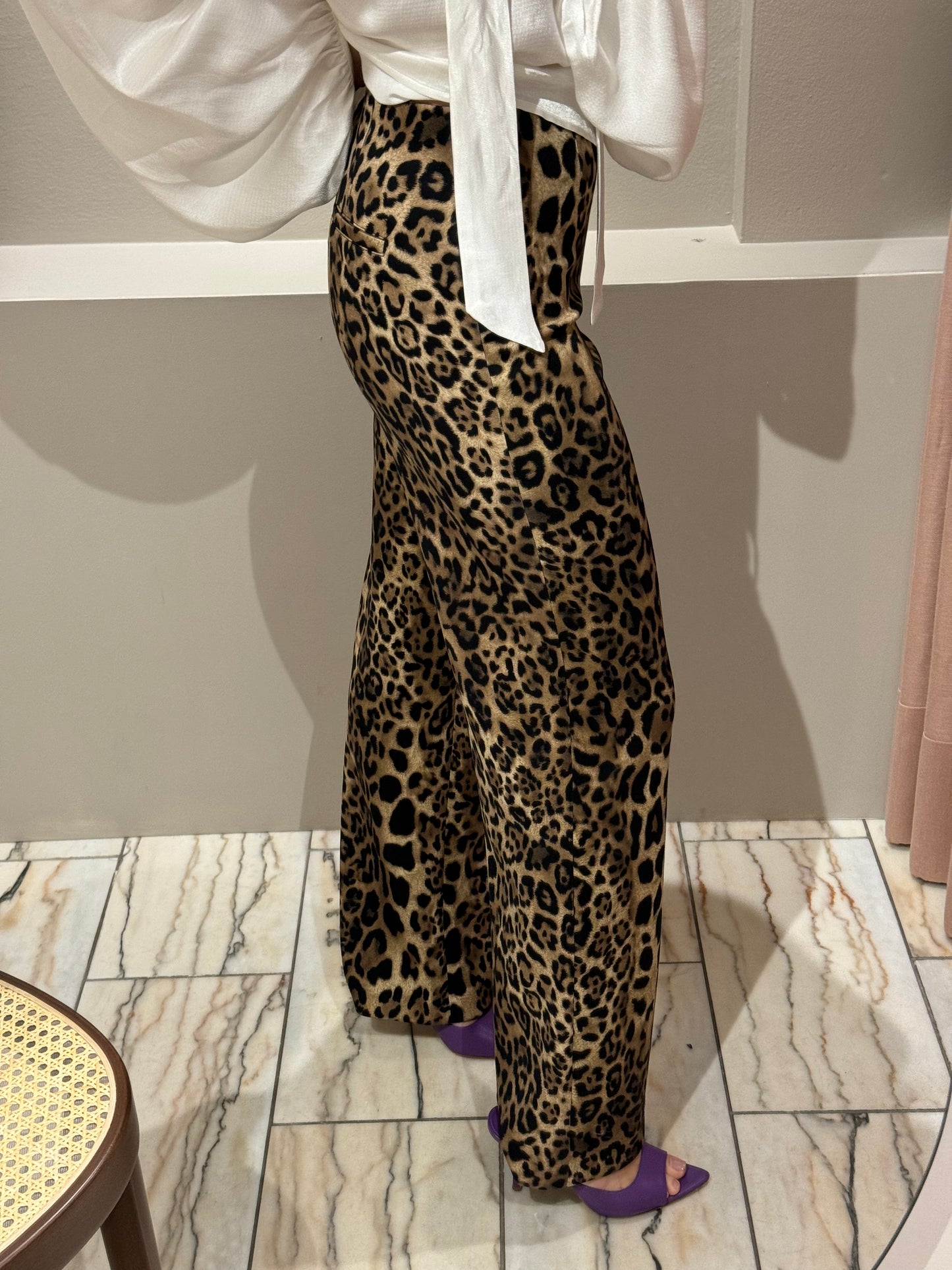 Seductive Kimberly Leopard Print