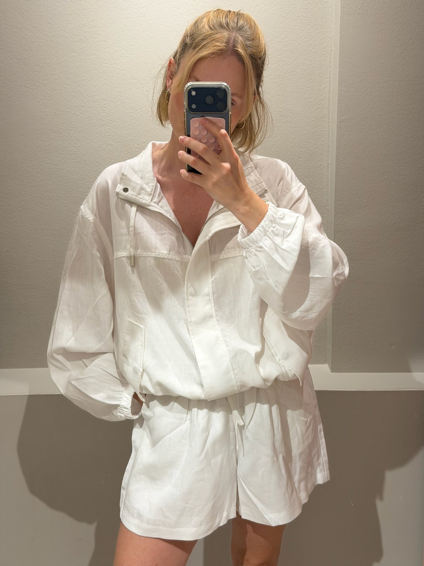 gennyfromtheblog Resort Linen Shorts Salt