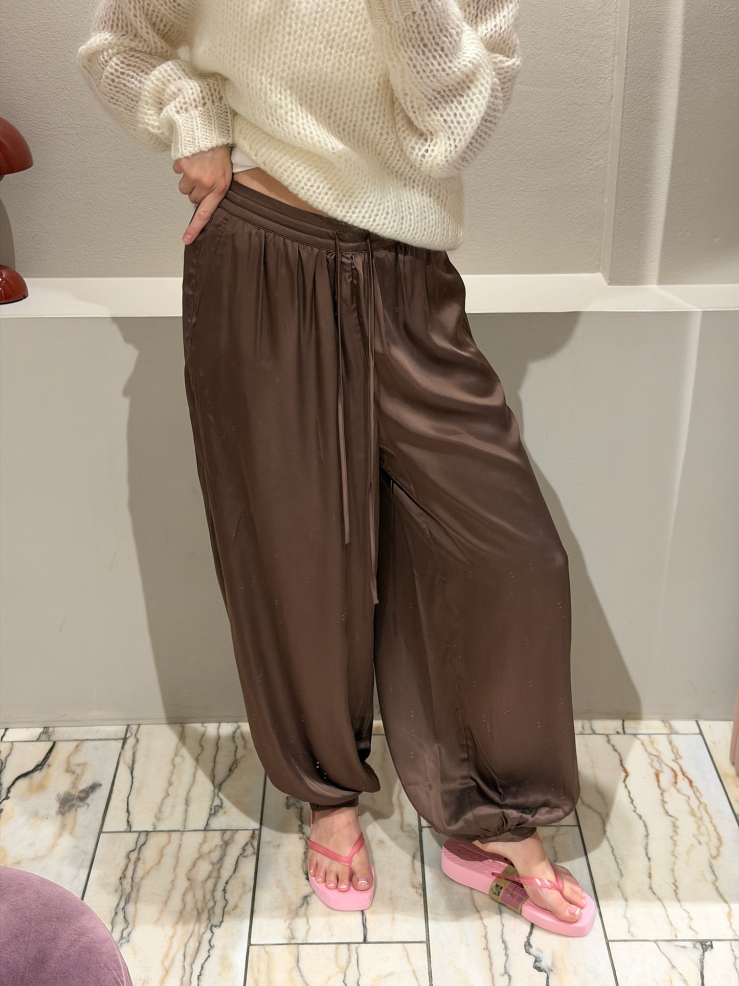 Linell Hose